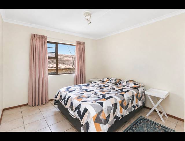 2 BEDROOM APARTMENT FOR SALE IN NORTH RIDING